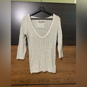 Brodie cashmere v-neck sweater